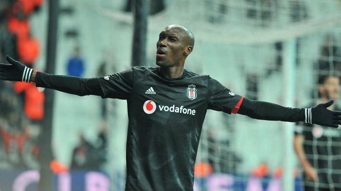 Ezeli rakiplerden dev transfer yarışı! 2