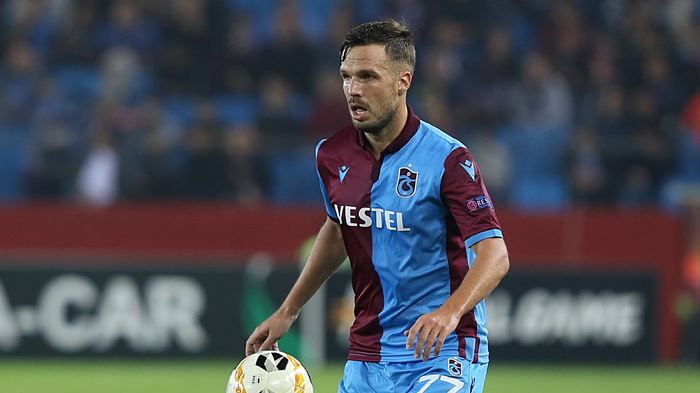 Ezeli rakiplerden dev transfer yarışı! 6