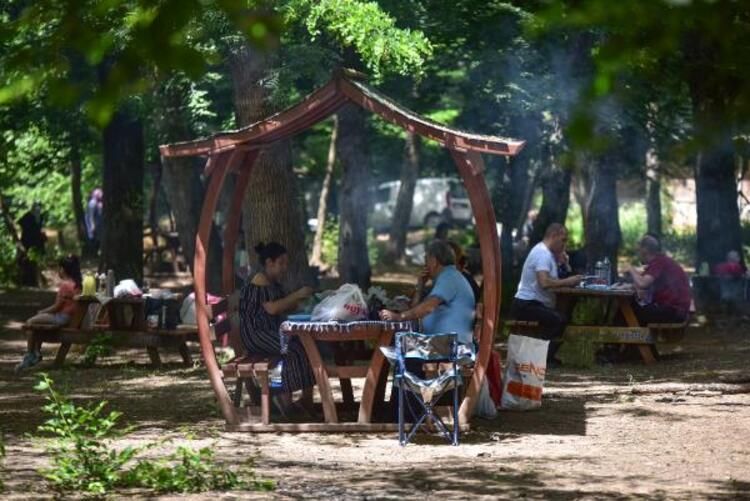 Yollar tıklım tıklım oldu! 22
