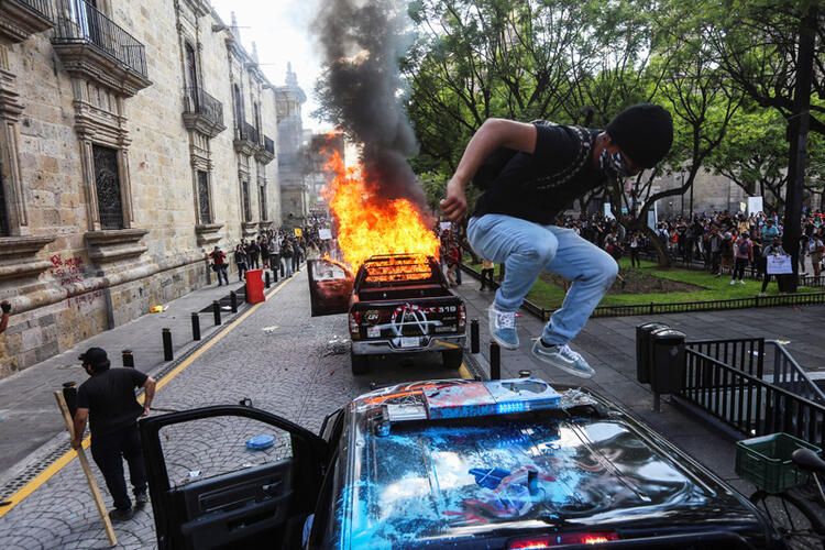Çırılçıplak buldular! Pusu, saldırı, bomba... 17