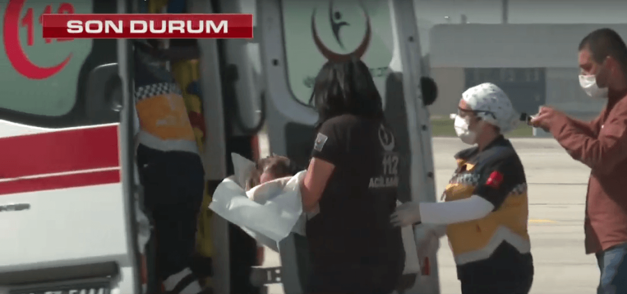 Siyam ikizleri ülkeye döndü! 19