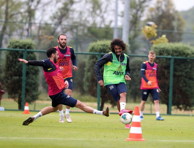 Demirkol'dan Fenerbahçe yorumu: Yıpranması istenmiyor olabilir 11
