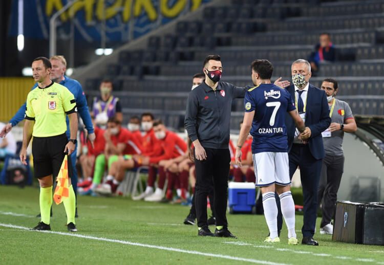 Emre Belözoğlu'nun çıldırdığı an! 14