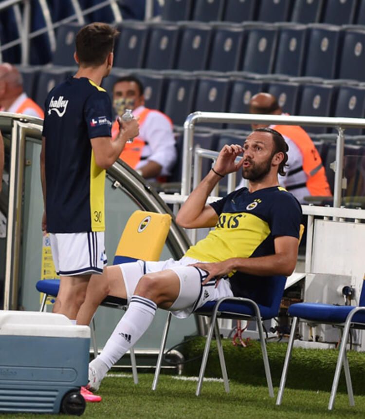 Emre Belözoğlu'nun çıldırdığı an! 3