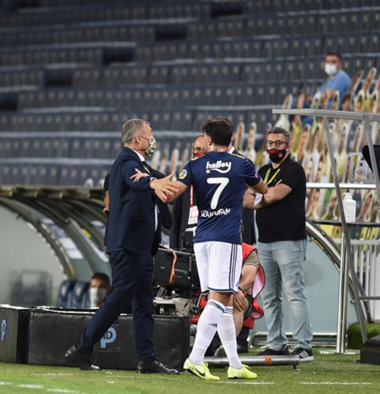 Emre Belözoğlu'nun çıldırdığı an! 6