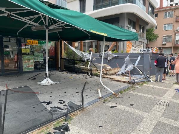 Caddebostan'daki kazada araç garaj boşluğuna düştü 8