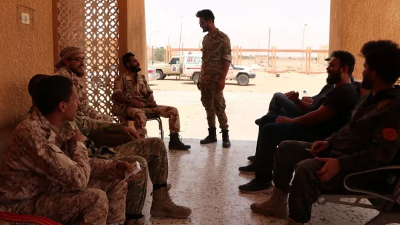 Libya ordusunun cephe hattındaki hazırlıkları böyle görüntülendi! 1