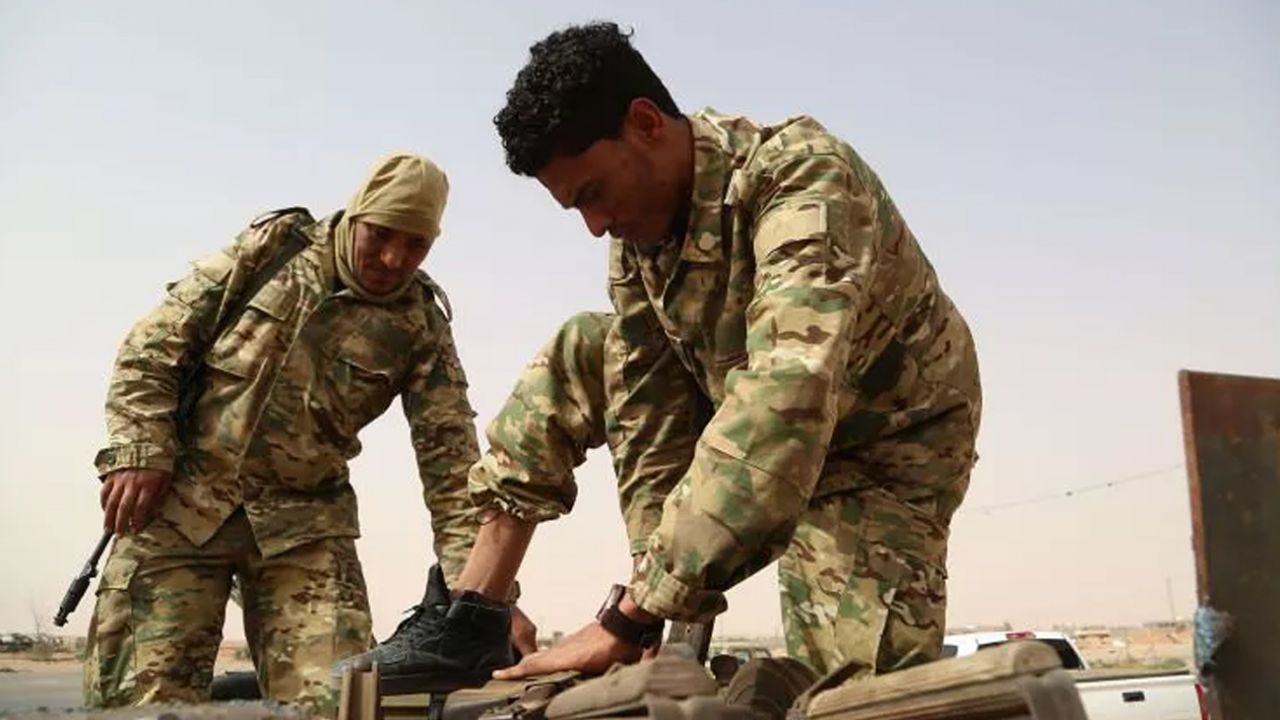 Libya ordusunun cephe hattındaki hazırlıkları böyle görüntülendi! 15