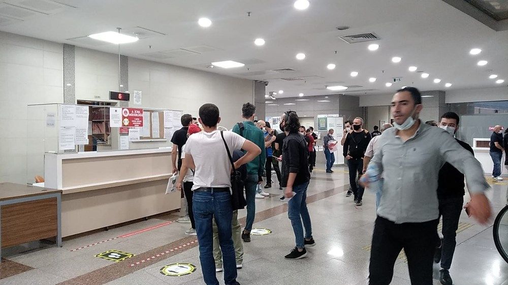 İstanbul Adalet Sarayı'nda yoğunluk başladı! Sosyal mesafe unutuldu 13
