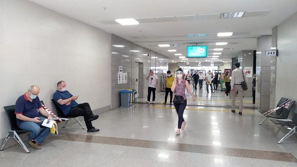 İstanbul Adalet Sarayı'nda yoğunluk başladı! Sosyal mesafe unutuldu 9