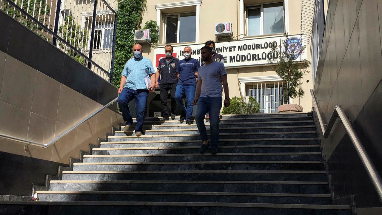 Fatih'te tartıştığı arkadaşının kafasına taşla vurup öldürdü 1