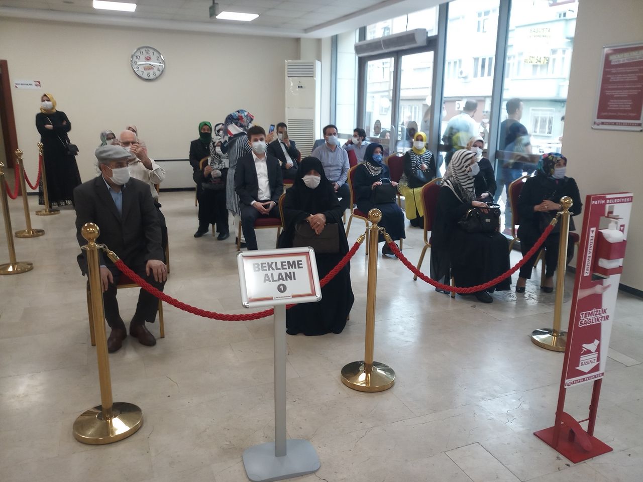Sosyal mesafeli nikah işlemleri başladı... 5