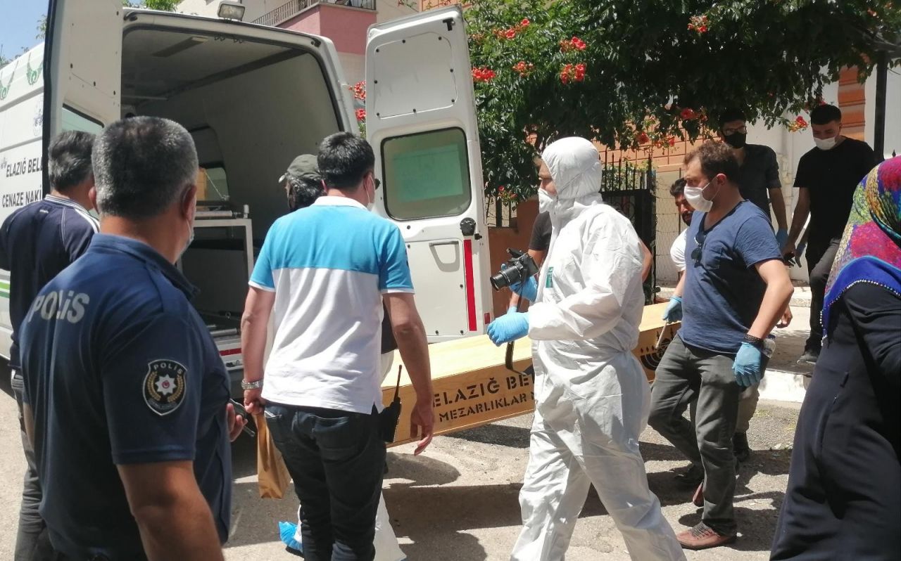 Sınava gelen kızını öldürdü! Kendisini yaraladı 10