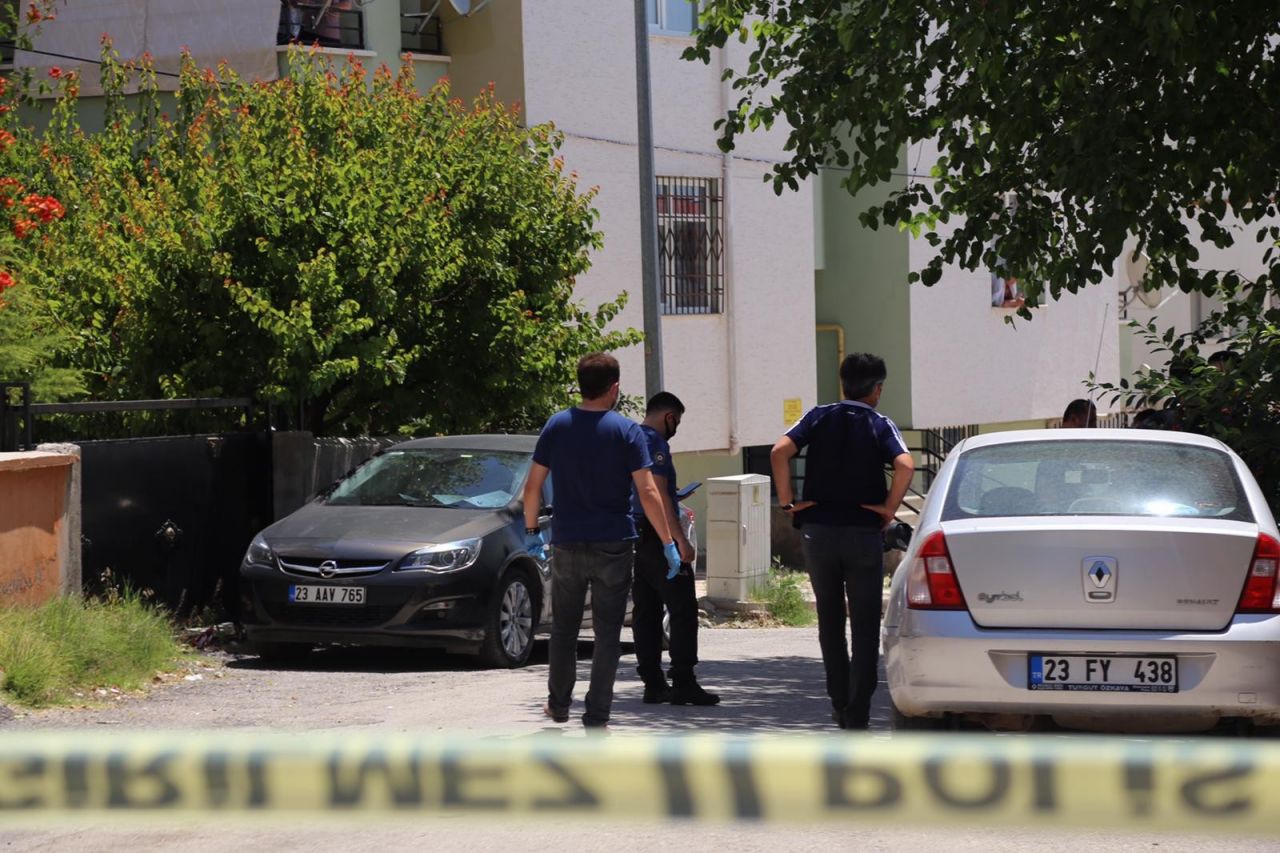 Sınava gelen kızını öldürdü! Kendisini yaraladı 6