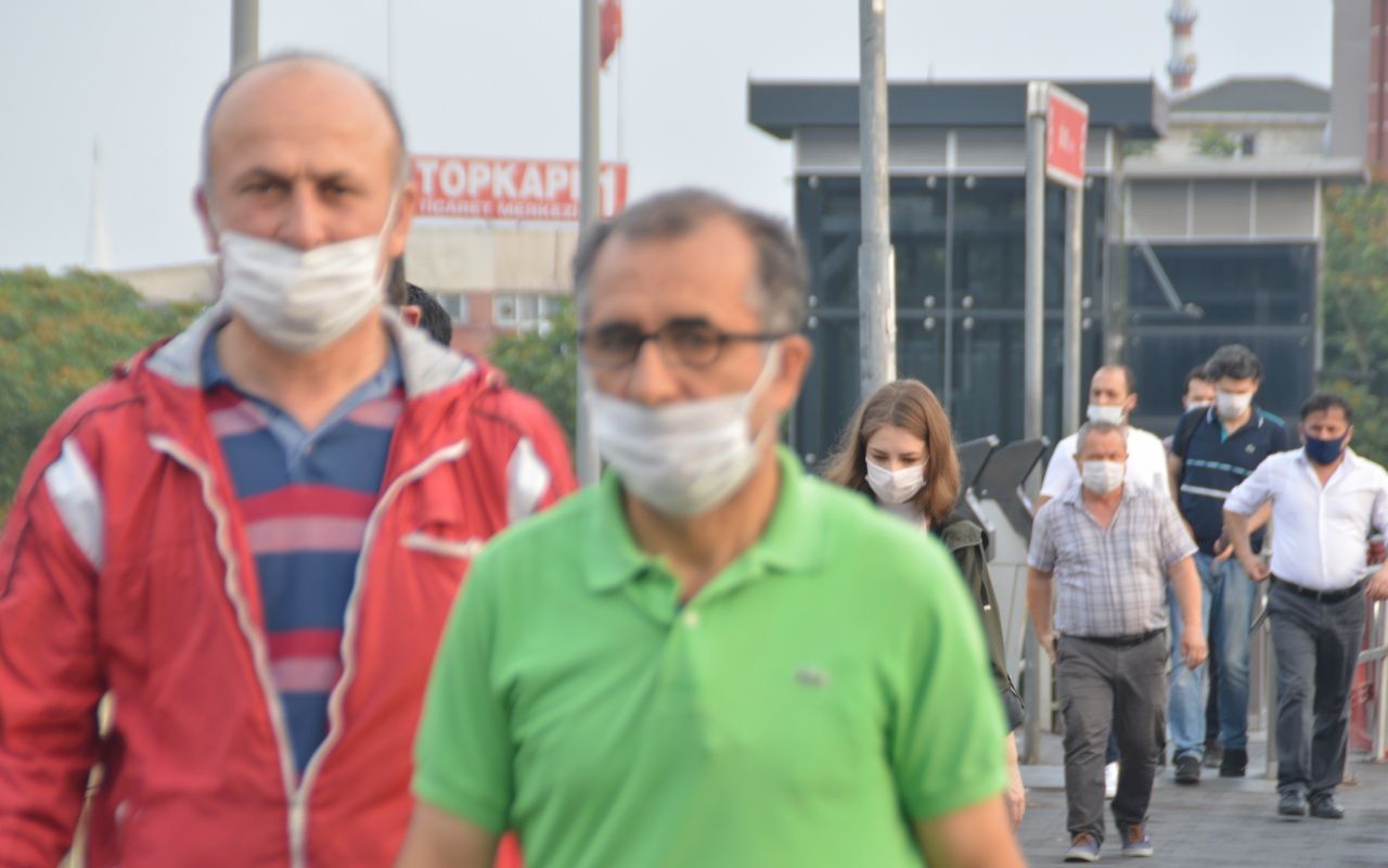 İstanbul'da zorunlu maskeli ilk sabah 1