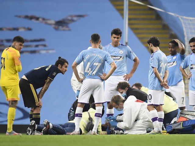 Manchester City'de sakatlık şoku! Oksijen maskesiyle hastaneye götürüldü 5