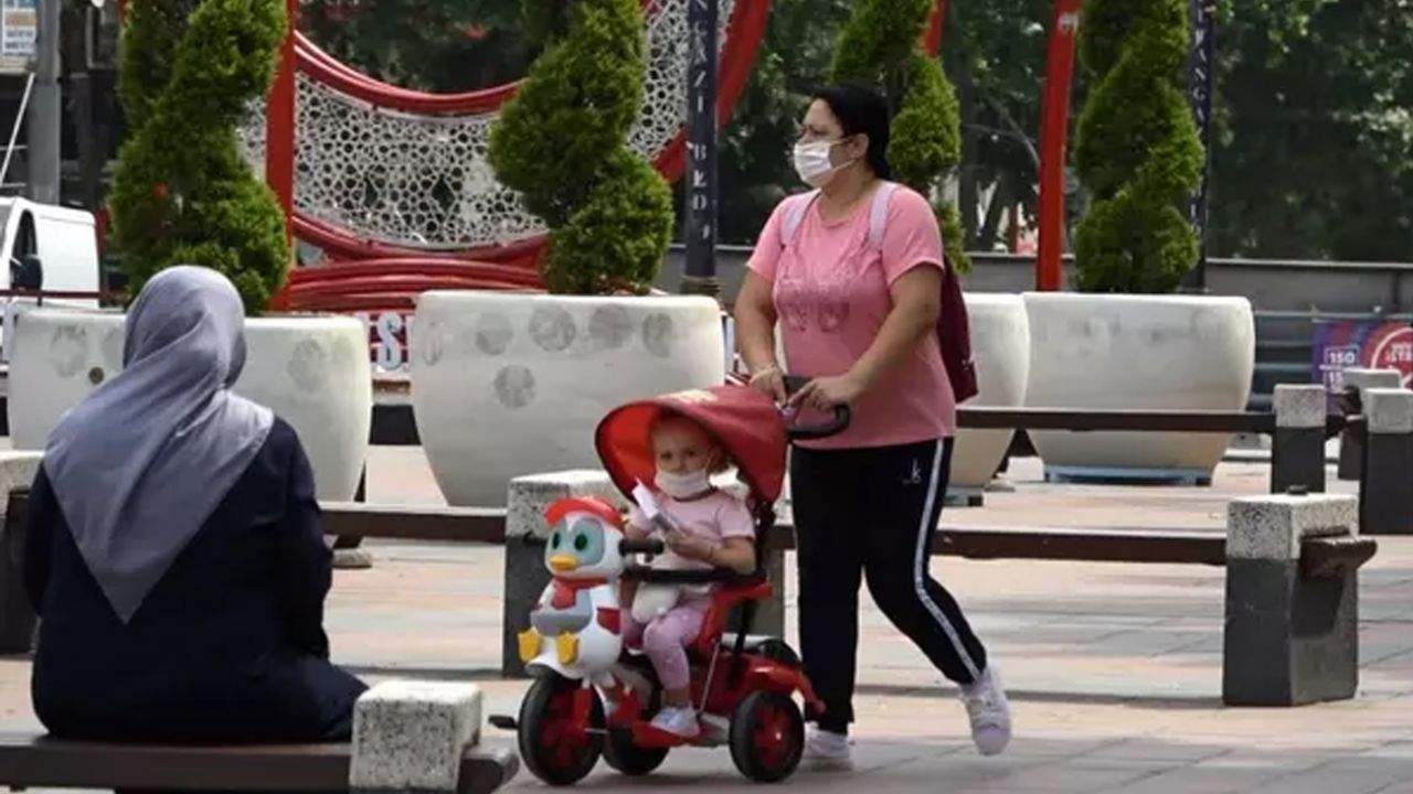 İstanbul'da maske takma zorunluluğunun ilk gününden manzaralar 9
