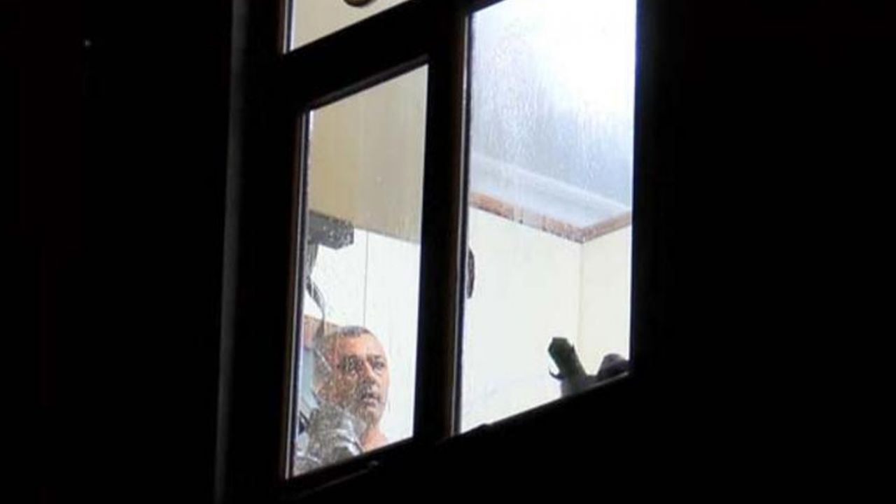 İstanbul'da eşi ile kavga eden kadın pencereden atladı! 6
