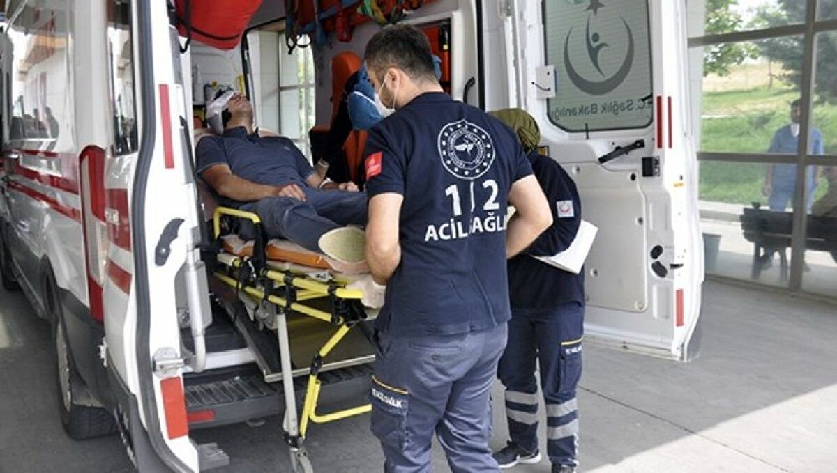 Tartıştığı postacının kulağını kopardı 1