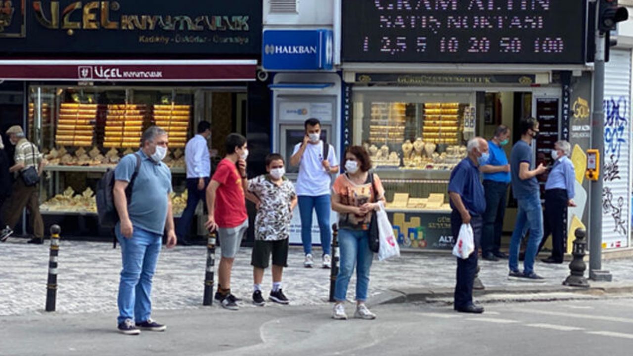 İstanbul'da maske takmayanlara ceza yağdı 6