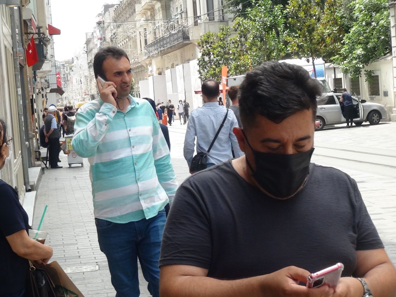 İstiklal yine çene maskeli 6