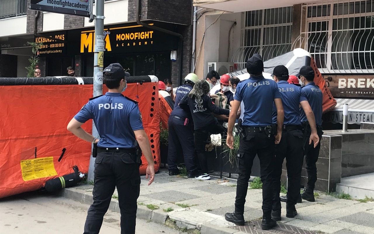 Kadıköy'de çırılçıplak soyunup... 7