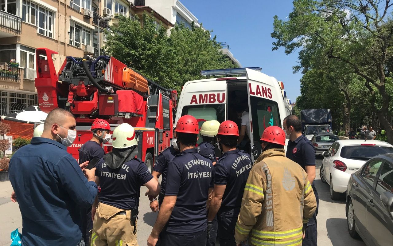Kadıköy'de çırılçıplak soyunup... 6