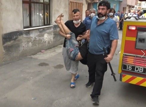 Çatıdaki psikopat dehşeti yaşattı 13