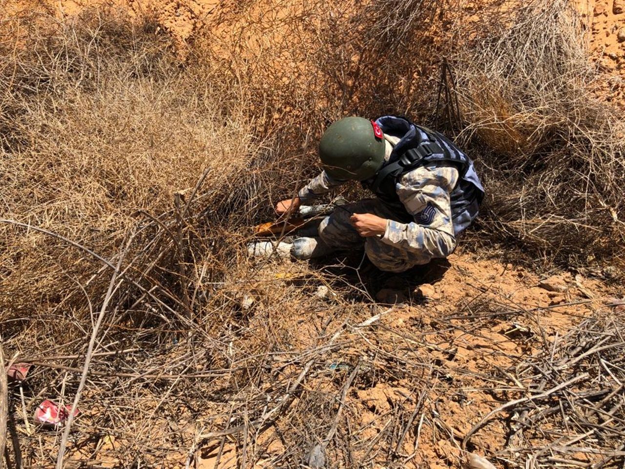 Libya'daki mayınları yerli robotlar temizliyor 9