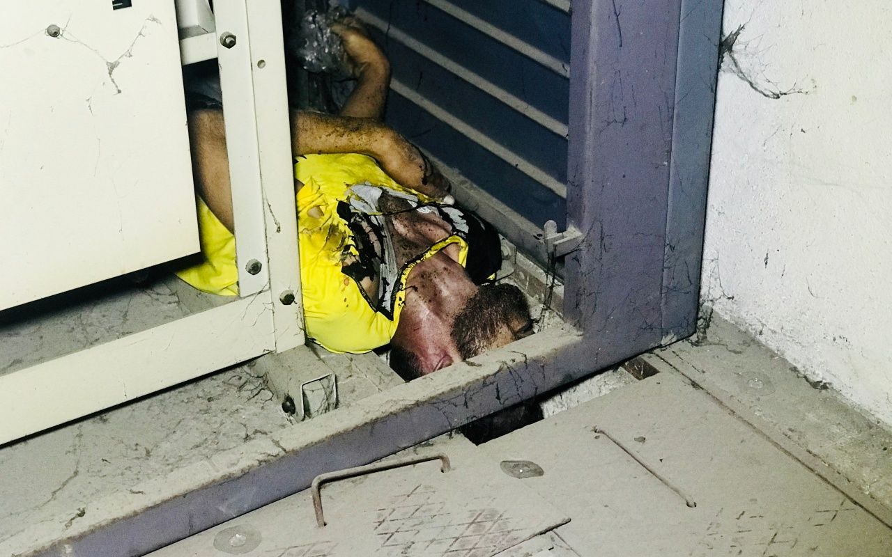 Hırsızlık için girdi, canından oldu 14