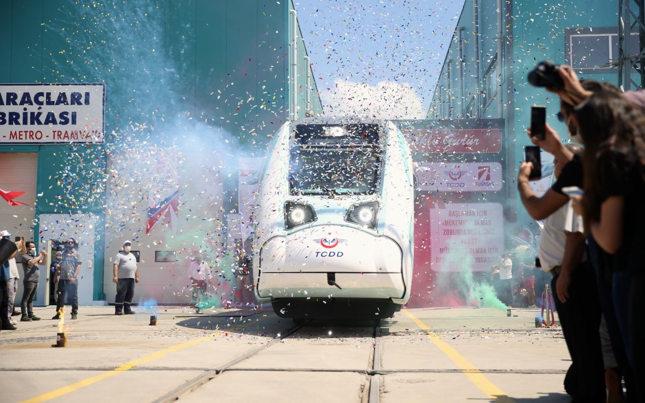 Yerli ve milli tren raylara indi! 19