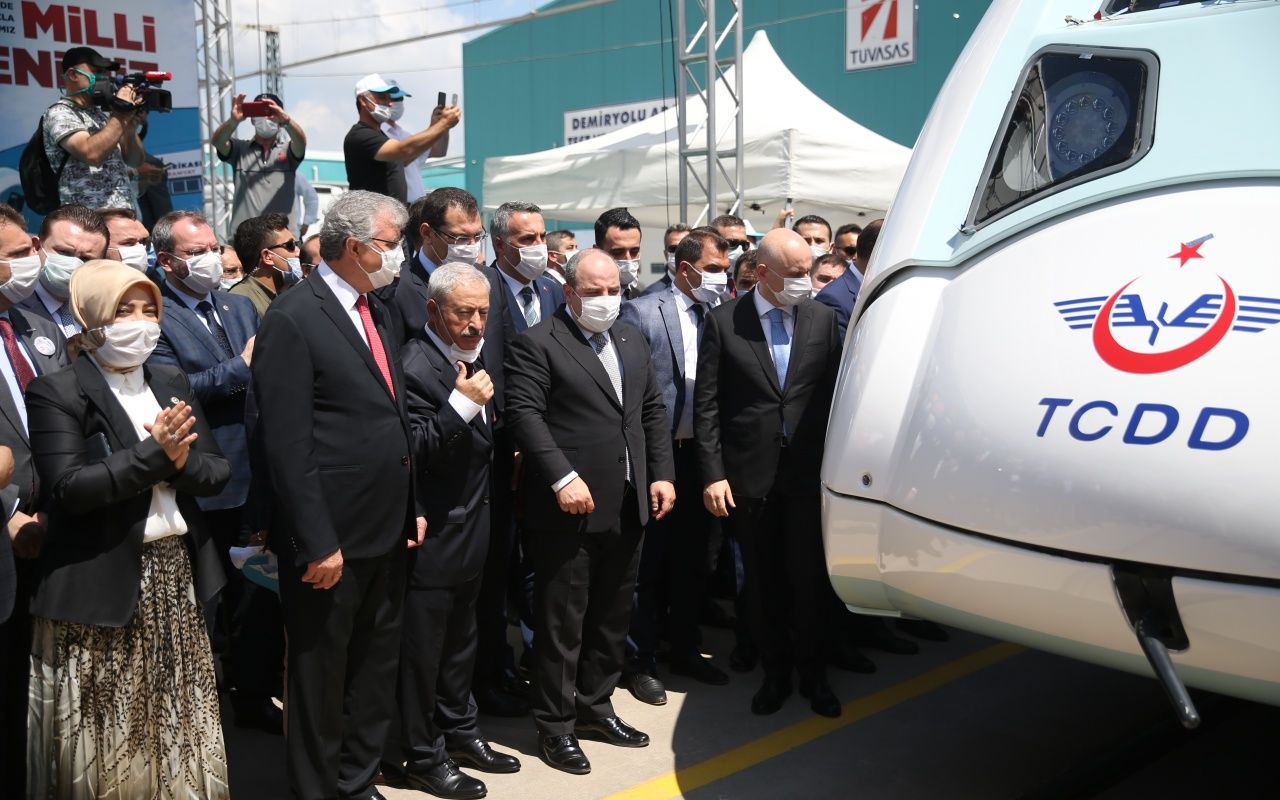 Yerli ve milli tren raylara indi! 15