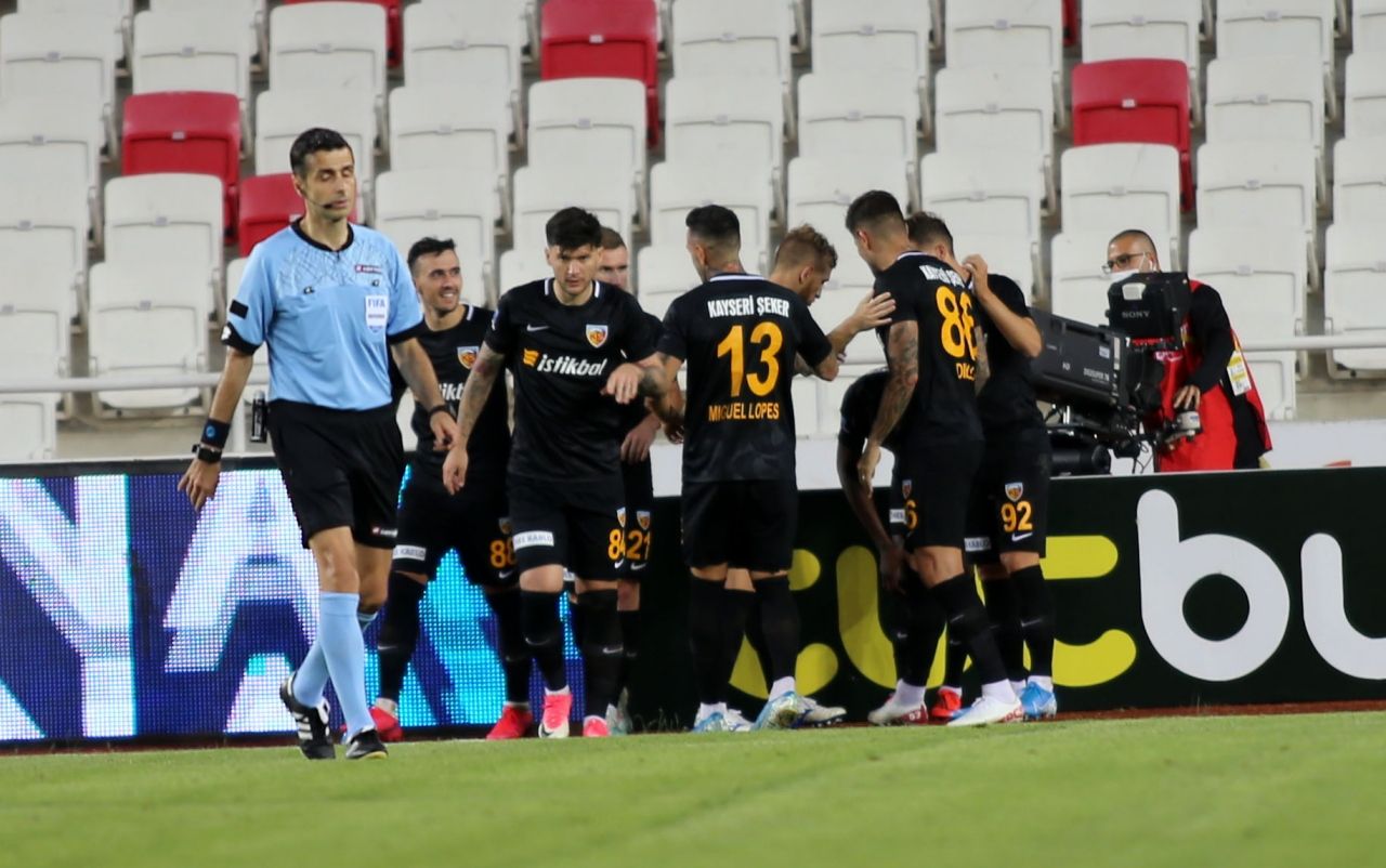 Hakem isyanına Sivasspor da dahil oldu 7