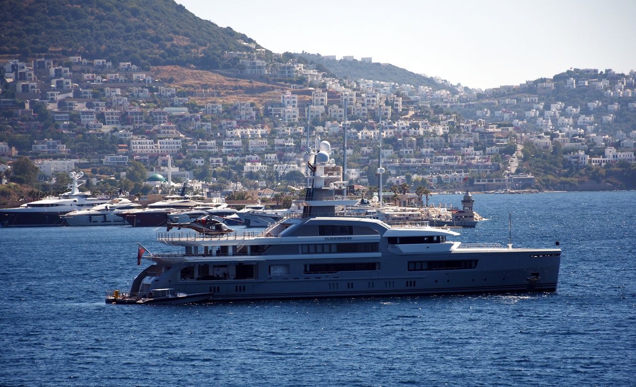 Milyon dolarlık dev yatlar Bodrum'a demirledi 4