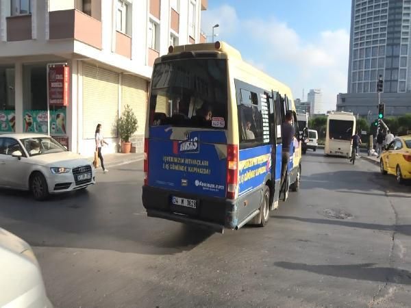 Minibüsten düşüp yeniden biniyorlar 7