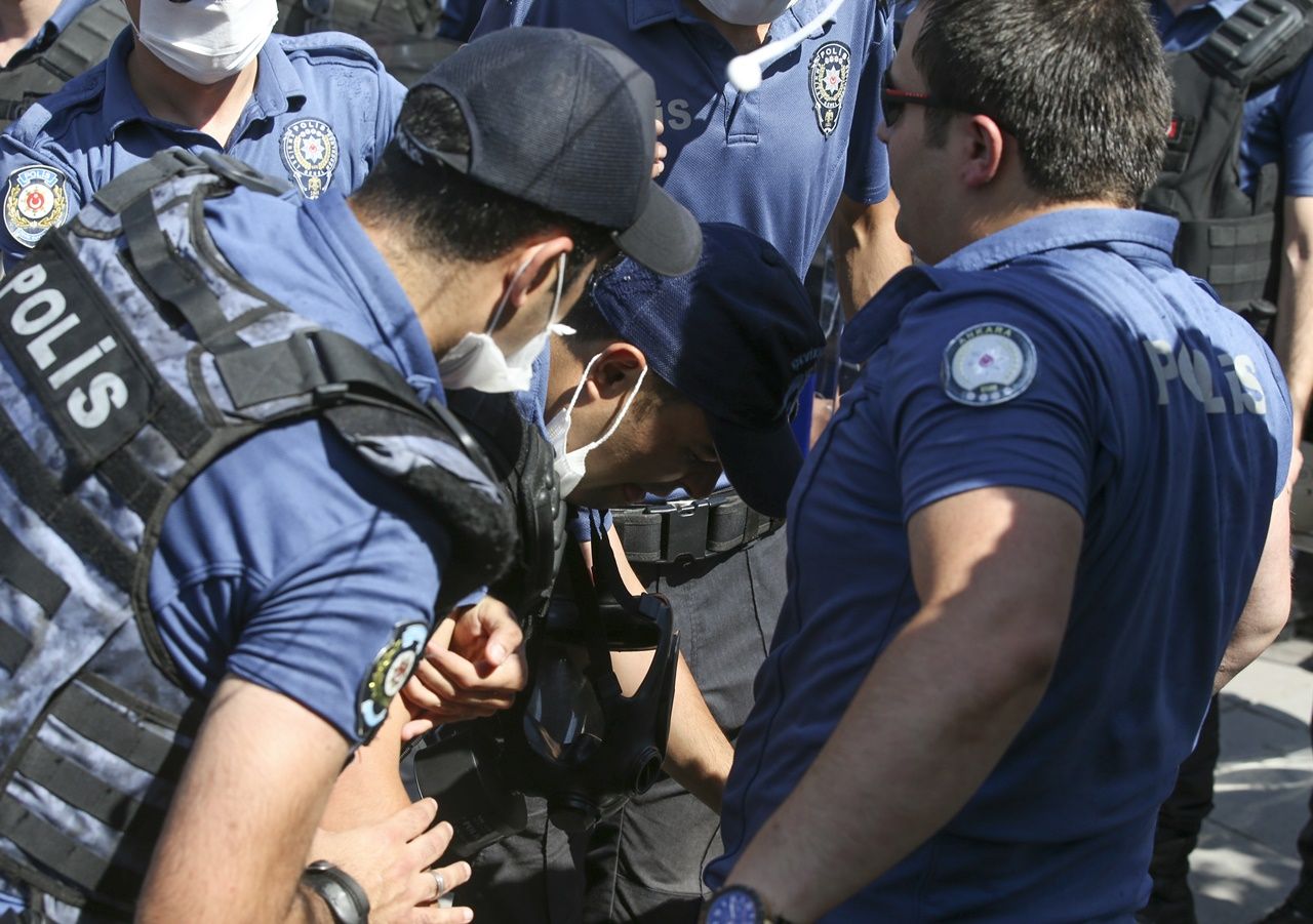 Ankara'da tansiyon yükseldi 14