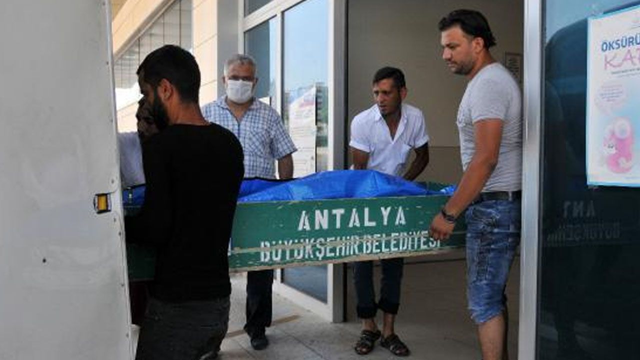 Sokak ortasında babasının annesini öldürmesine tanık oldu 2