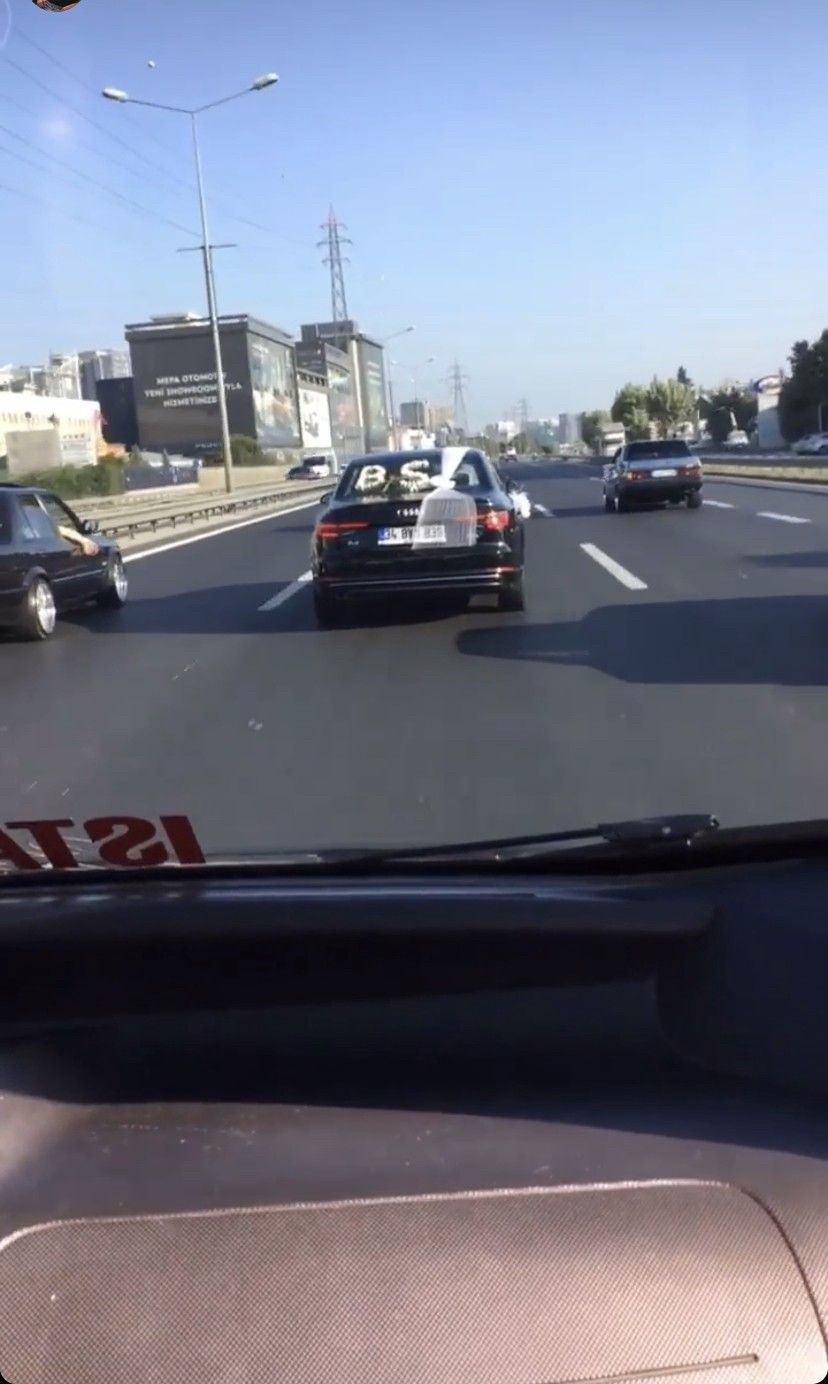 İstanbul’daki düğün eğlencelerinde inanılmaz görüntüler 7