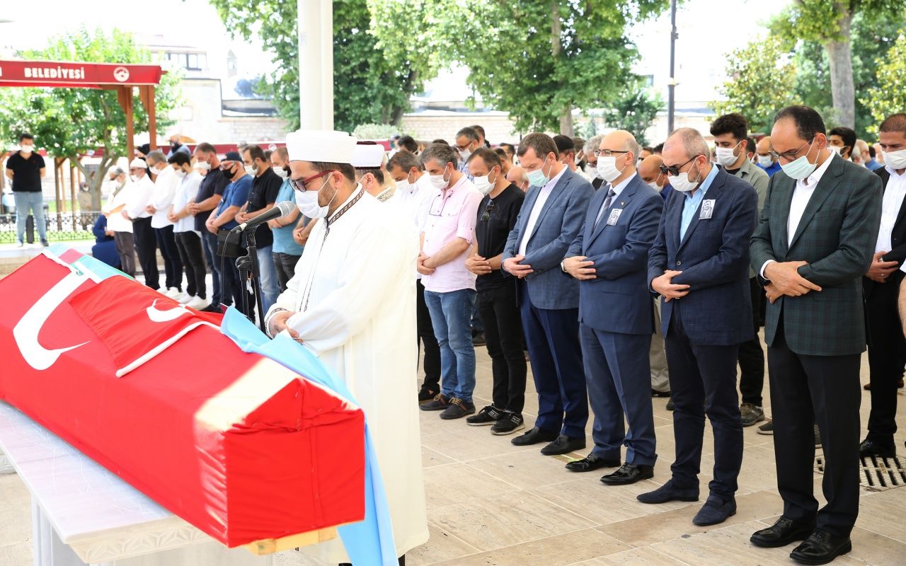 İrfan Çiftçi son yolculuğuna uğurlandı 7