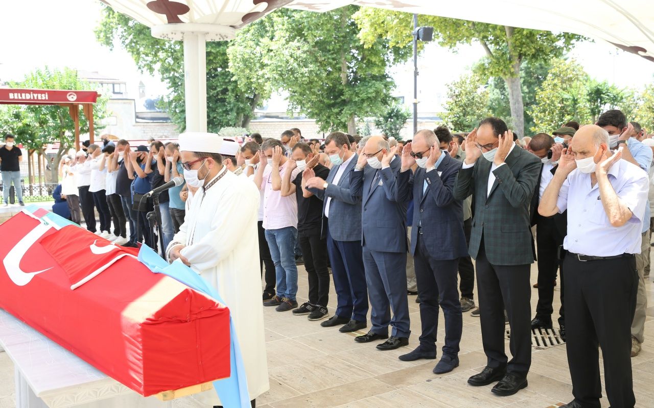 İrfan Çiftçi son yolculuğuna uğurlandı 3
