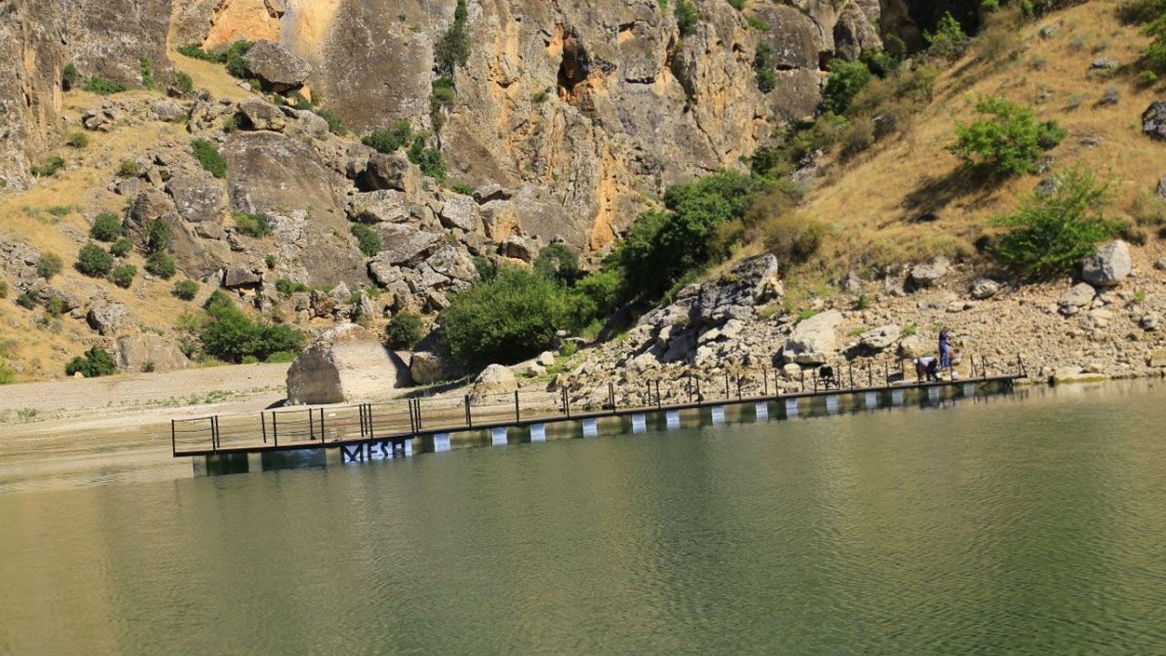 Tarihi kanyonlar için iskeleler çekilerek, kuruldu 6