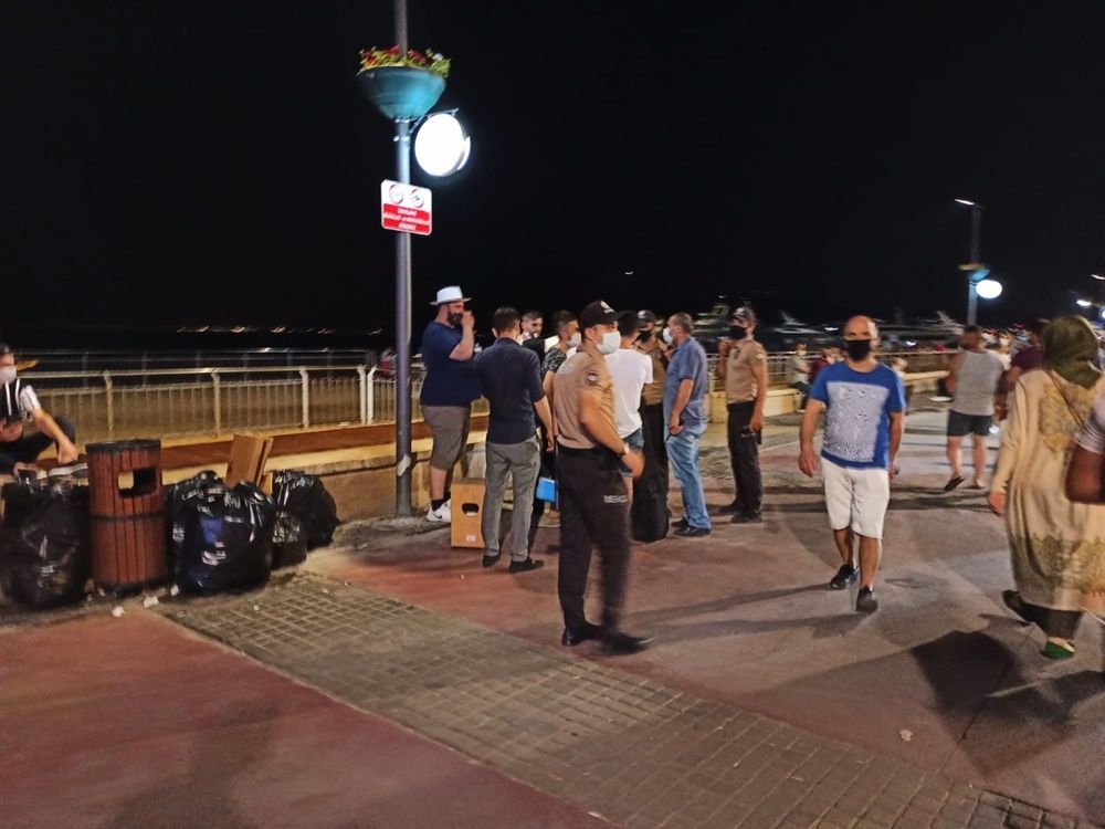 Korona konseri! Bursa'da vurdumduymazlık gırla! 4