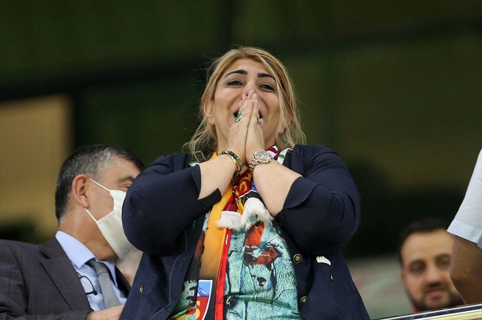 Berna başkanın gözyaşları! 1