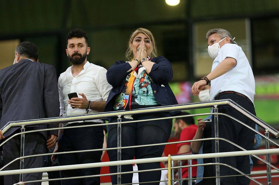 Berna başkanın gözyaşları! 2