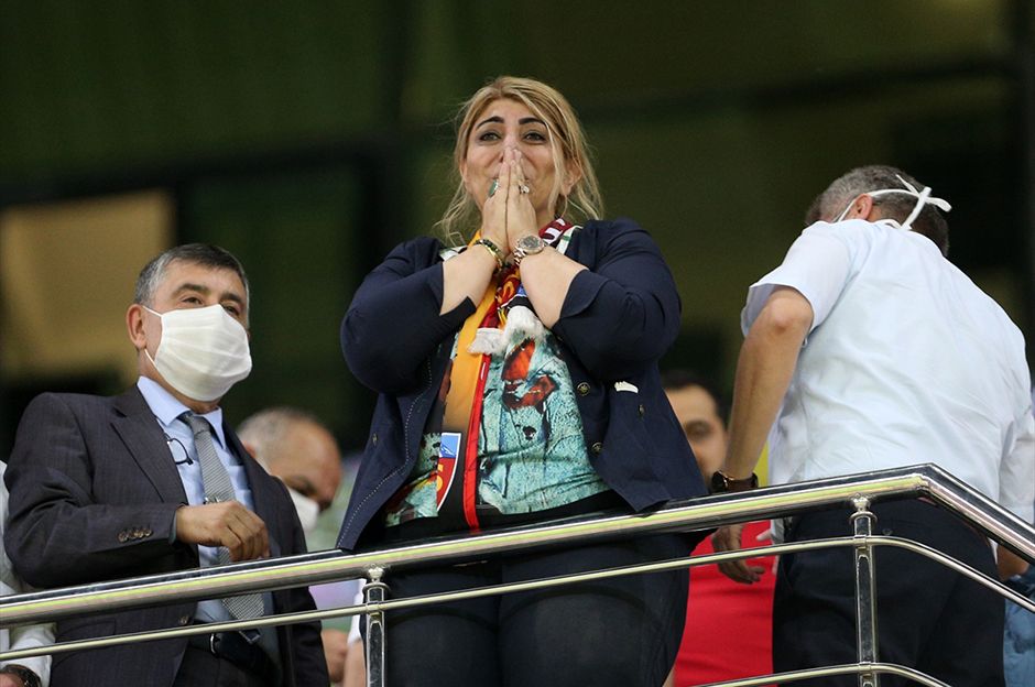 Berna başkanın gözyaşları! 4