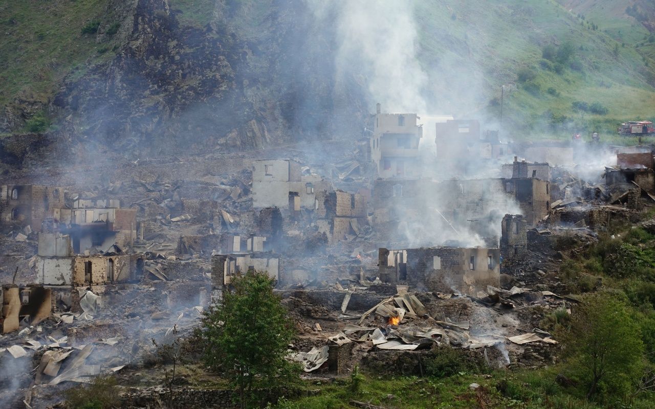 Artvin'deki yangının bilançosu 9