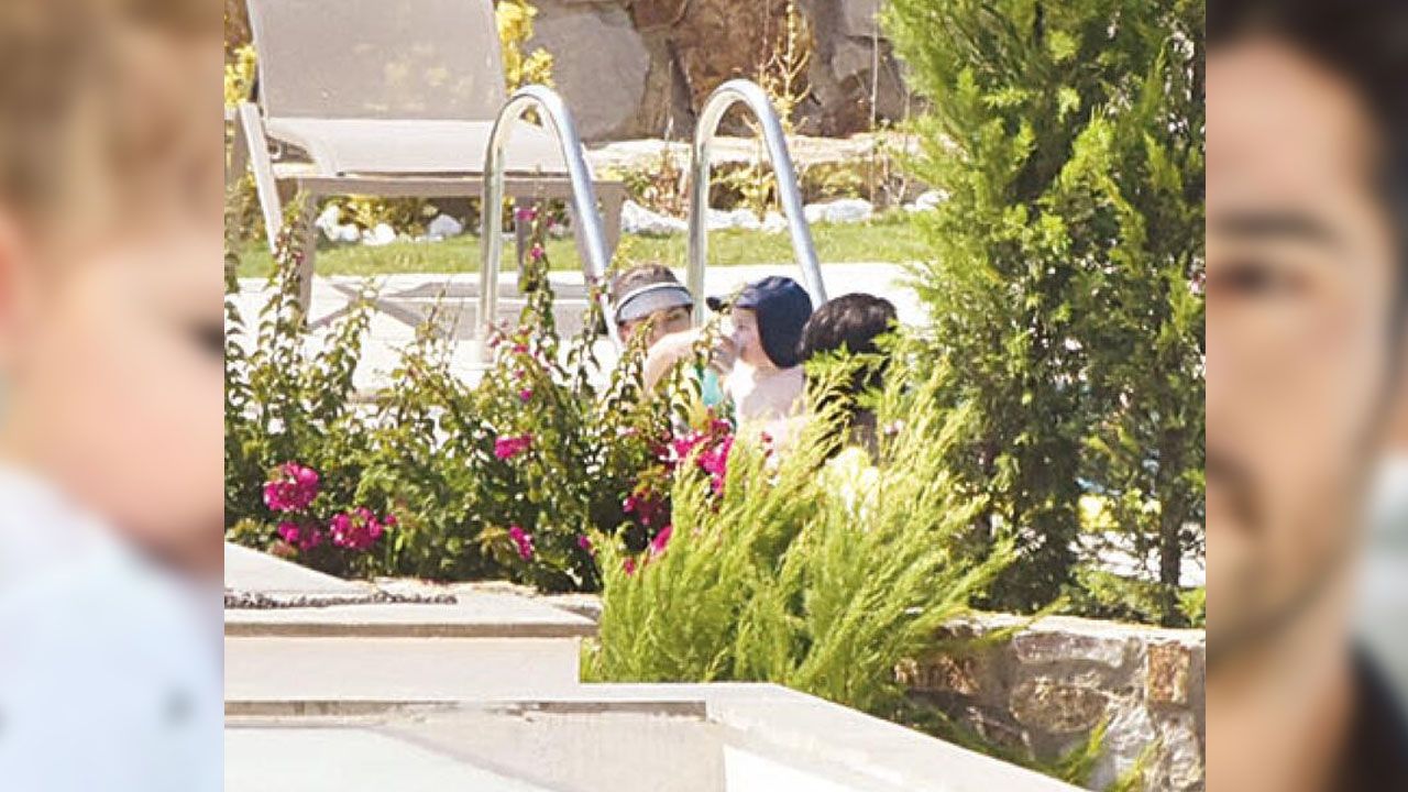 Fahriye Evcen'den oğlu Karan ile yeni paylaşım 7