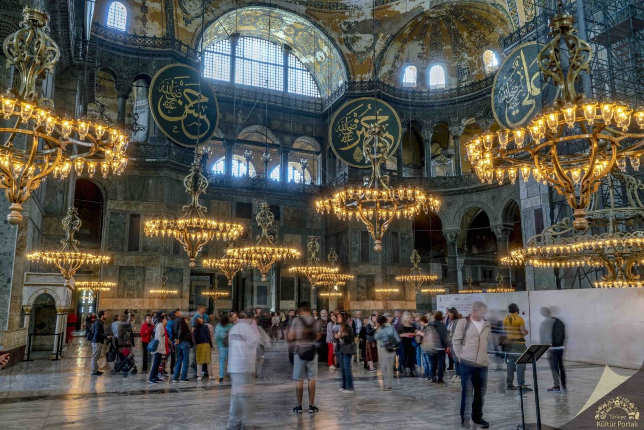 Ayasofya-i Kebir (Büyük Ayasofya) Camii 3