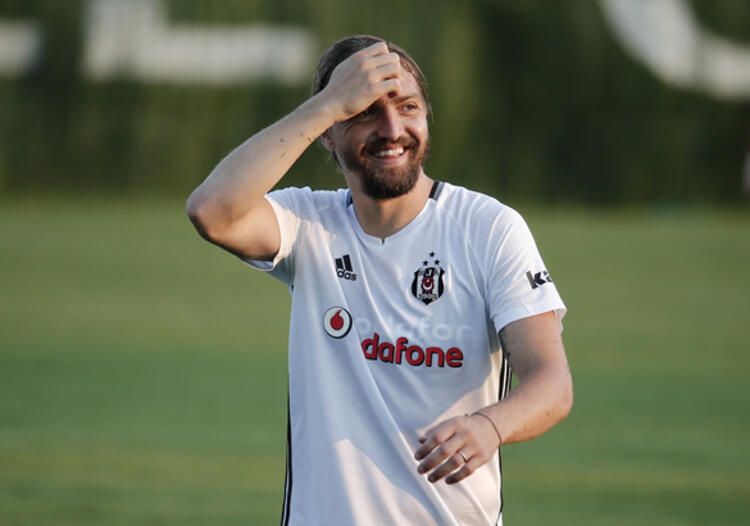 Caner imzayı attı! 2+1 yıllık anlaşma... 2