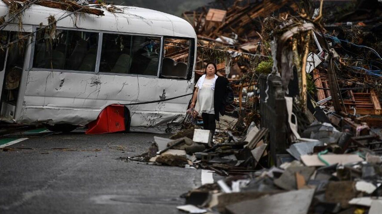 Japonya'da felaketin bilançosu ağırlaşıyor: Ölenlerin sayısı 63'e yükseldi 7